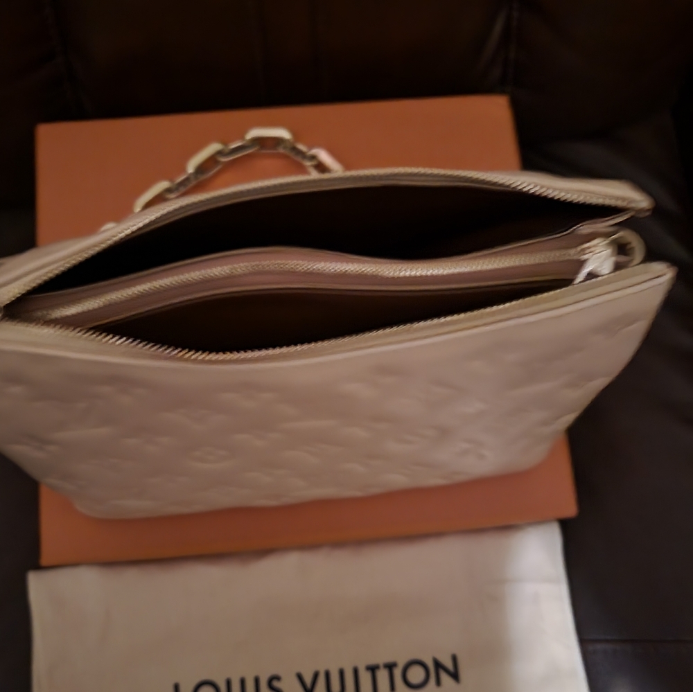 Louis vuttion - Picture 6 of 6